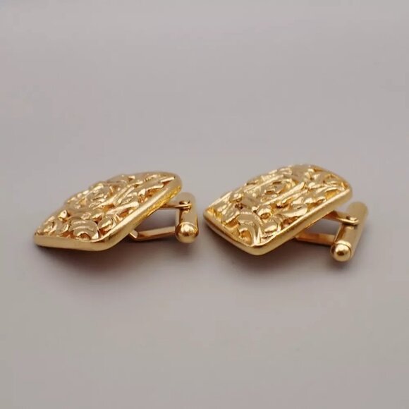CHANEL CC Logo Diamond Shape Cufflinks Gold-Plated GHW France Accessory 67YH096 - Picture 7 of 8